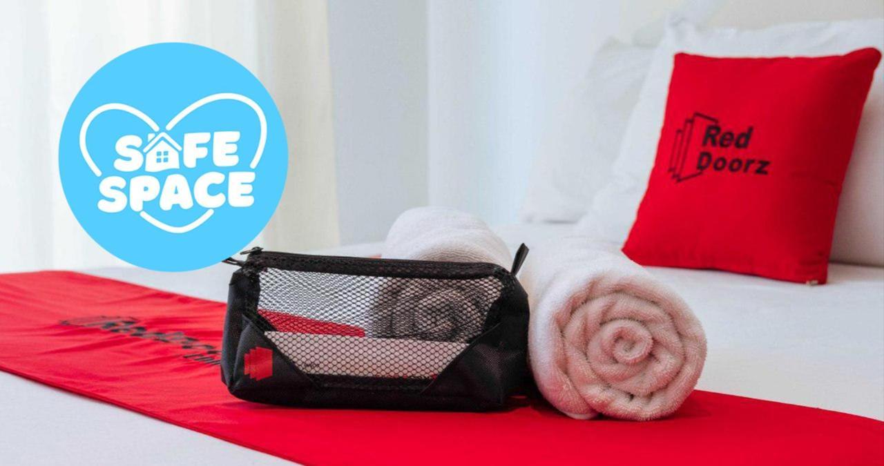 Reddoorz Plus Near Naia Expressway Pasay Dış mekan fotoğraf